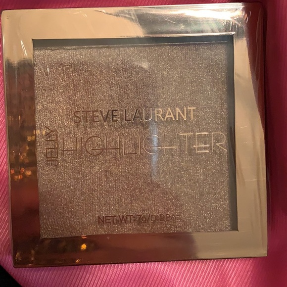 Steve Laurant - Picture 1 of 2